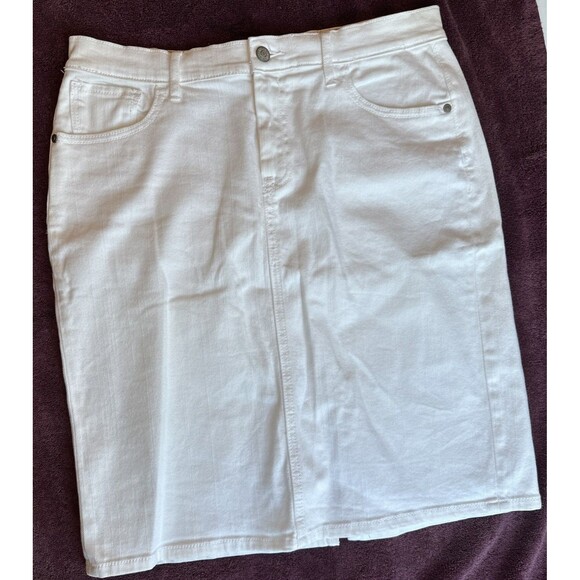 Old Navy White Denim Skirt Sz 10 - Picture 1 of 3